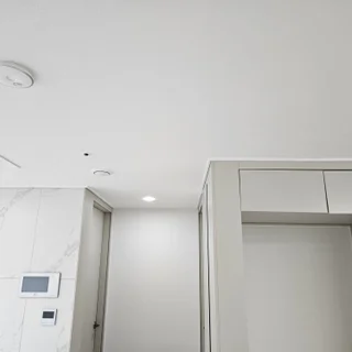 아파트 디아망 퓨어화이트 실크도배