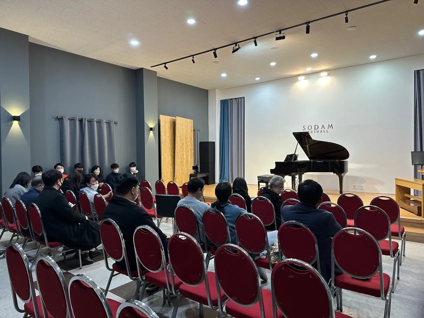 이미지 4