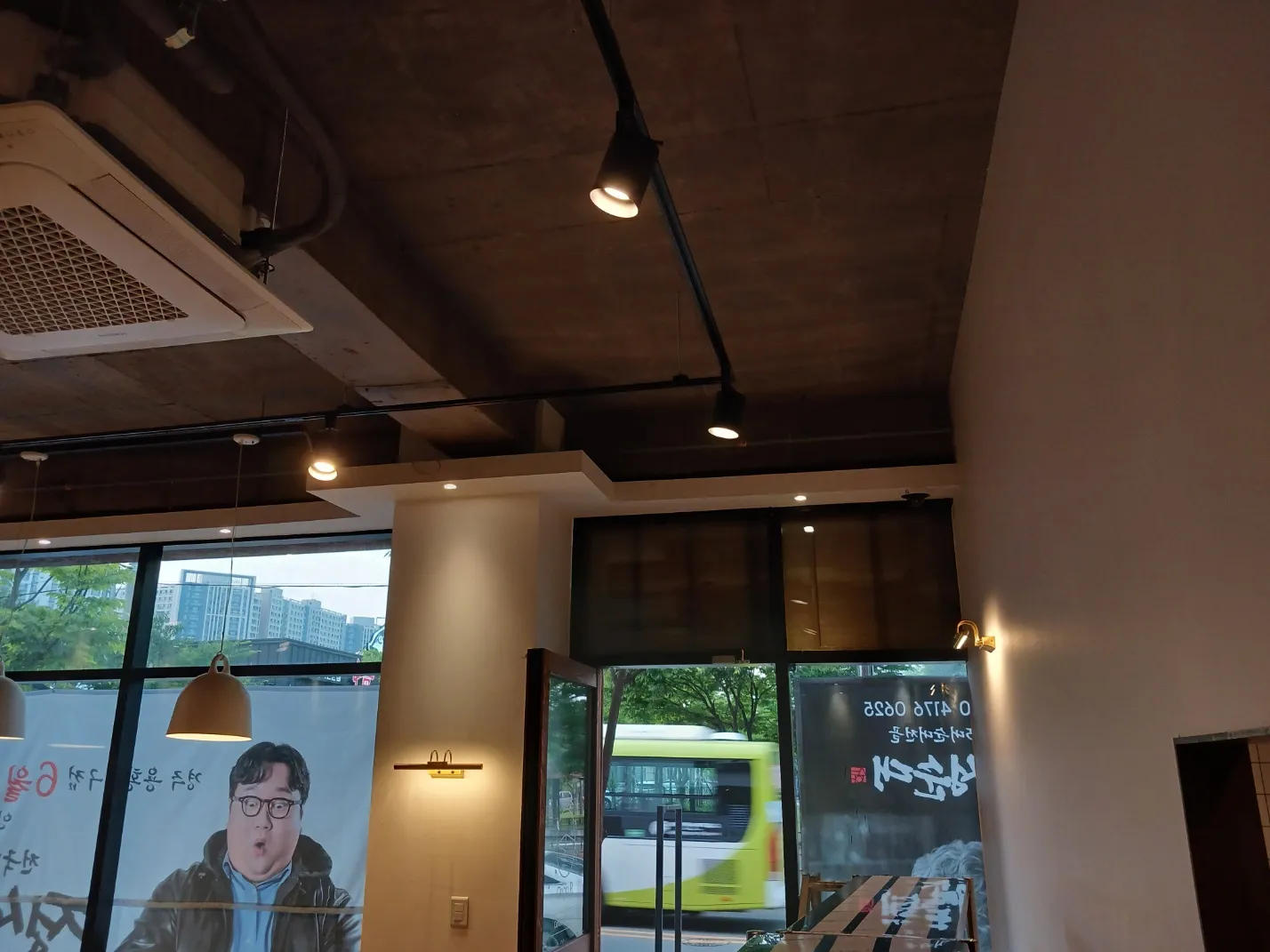 이미지 4