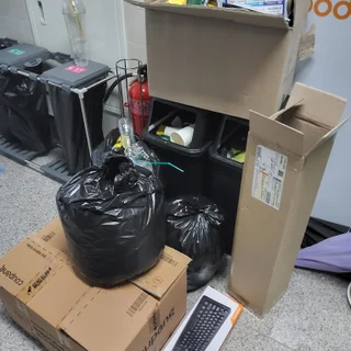 고객님이 사무실 정기청소를 모범클린 업체로 변경해 주셨습니다