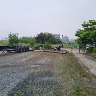 트레일러 주차장 예초 및 제초제 작업
