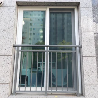 동대문구 아파트 1층, 고강도 블랙 스텐레스 방충망으로 튼튼하게 교체!