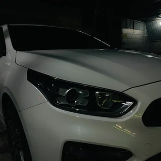 기아 K3 화이트 차량 전체세차