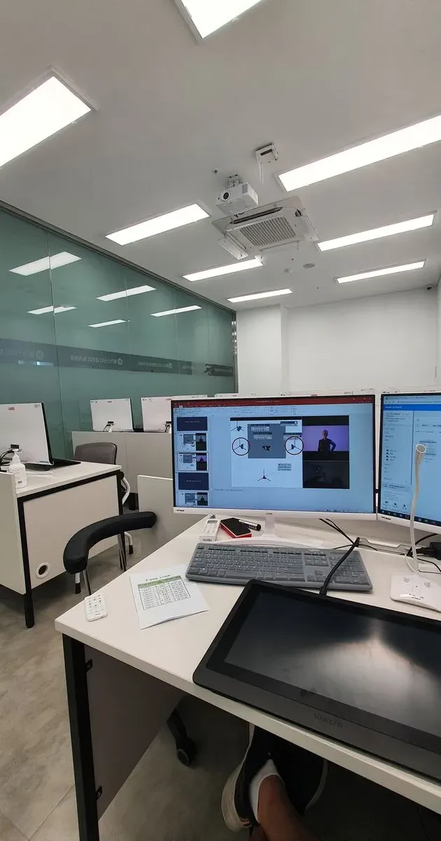 메가스터디 컴퓨터아카데미 유튜브크리에이터 과정 강사 / 성익현 - 숨고, 숨은고수 메가스터디 컴퓨터아카데미 유튜브크리에이터 과정 강사 / 성익현 - 숨고, 숨은고수