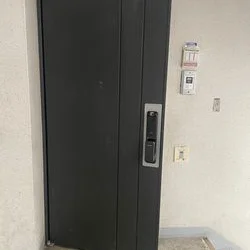 대전 경성큰마을 9mm 문선 현관문 필름 시공
