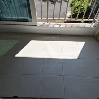 칙칙한 베란다, 50만원만 투자하시면 새롭게 바꿔드려요!
