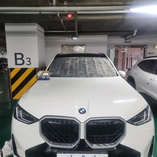 BMW X3 외부내부세차 유막제거 발수코팅 전면창만