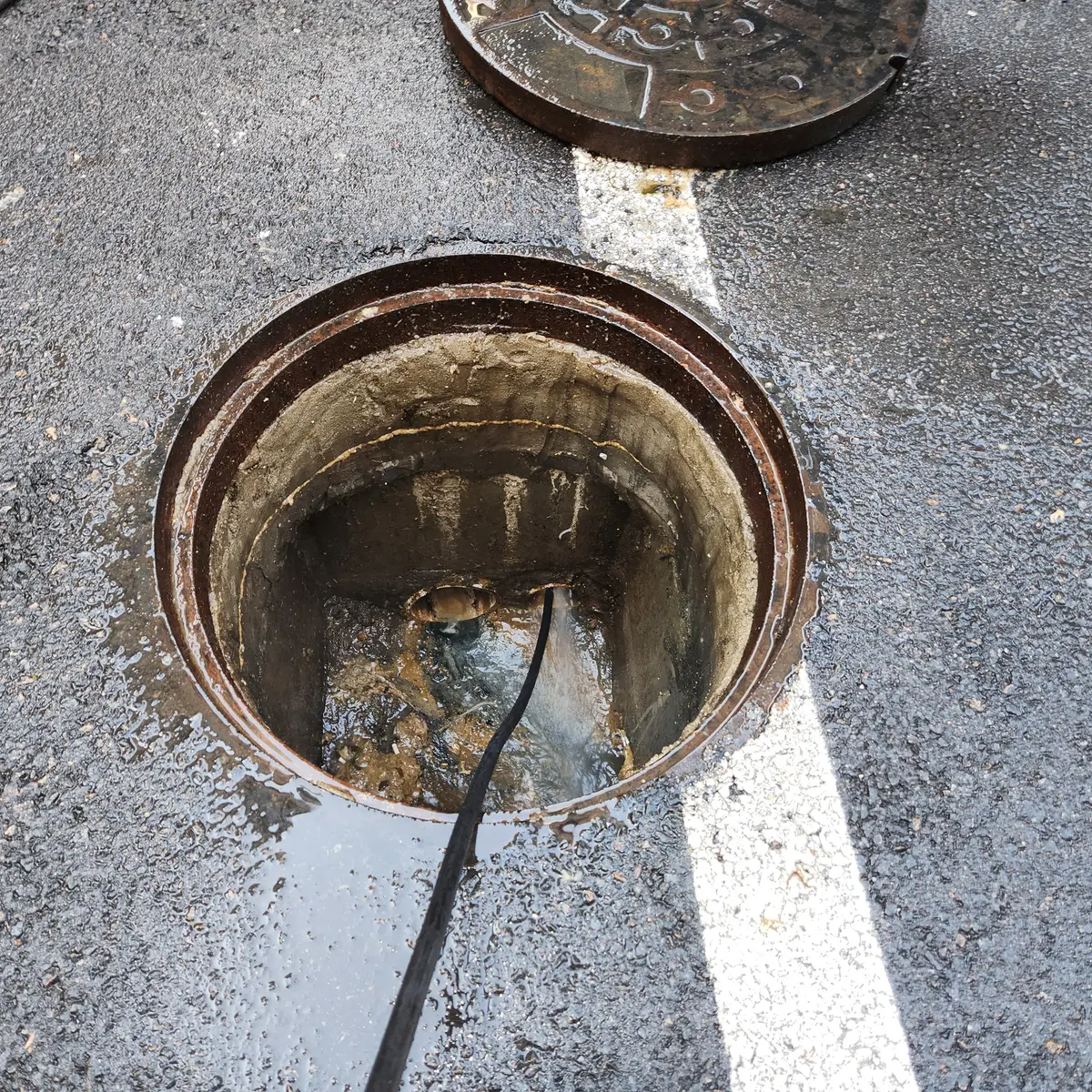 오수맨홀 역류현장 간단작업으로 해결 / 하수구 깔끔박사 - 숨고, 숨은고수