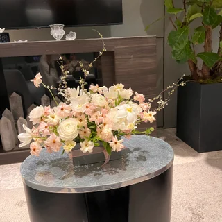 백화점 VIP를 위한 품격 있는 플라워 클래스: 시연부터 핸드타이드 부케까지