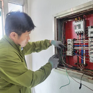 스키장비 렌탈샆 전등,전열 배관배선작업