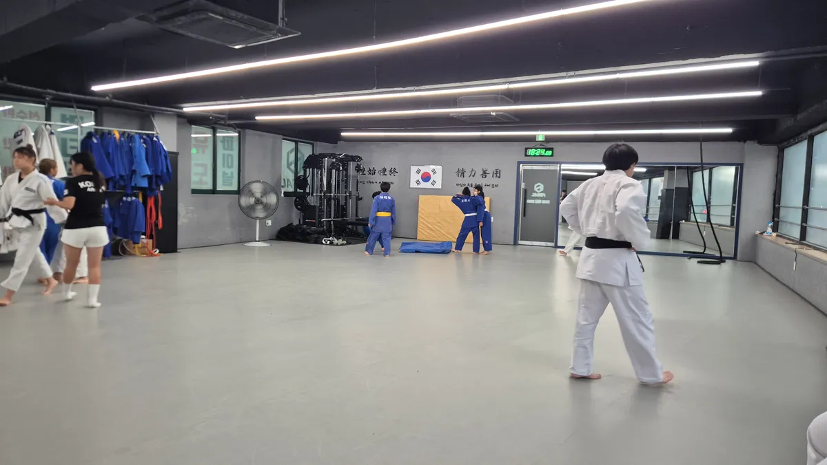 이미지 6