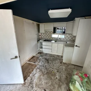 집 공실로 만들기 폐기물 깔끔하게 처리해주는 업체.