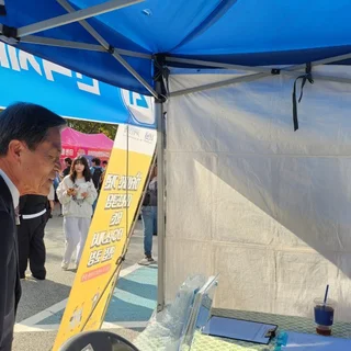 대학 취업박람회 진로 상담 현장