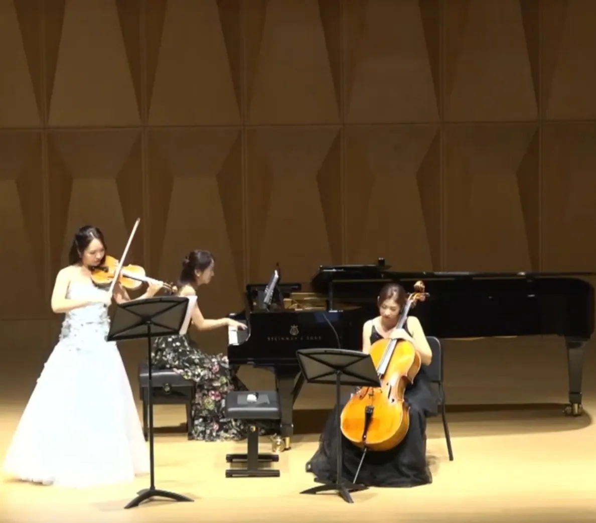 이미지 4