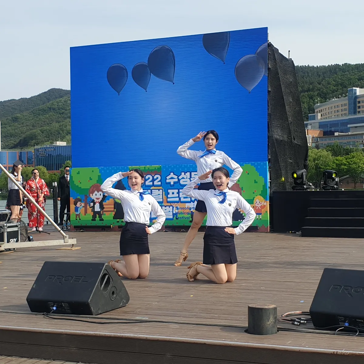 이미지 4