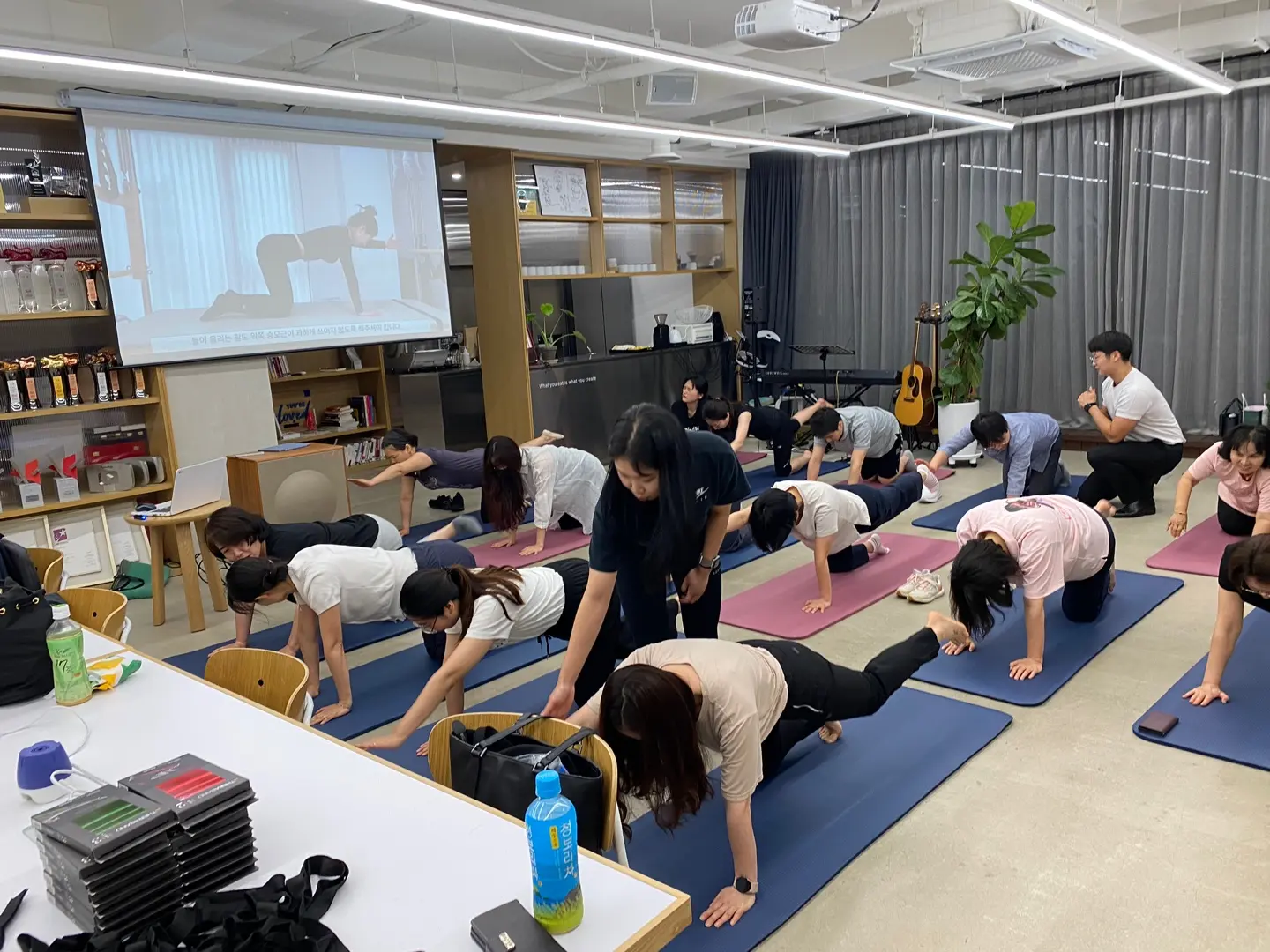 이미지 6