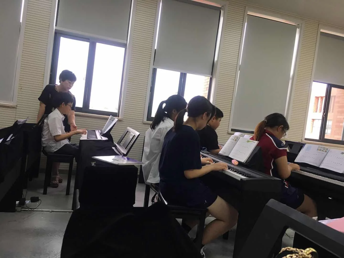 이미지 6