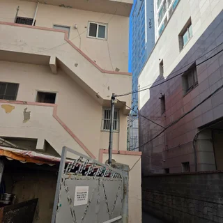 안전한 창고를 위한 진구 8채널 CCTV 설치, 빈틈없는 보안 완성