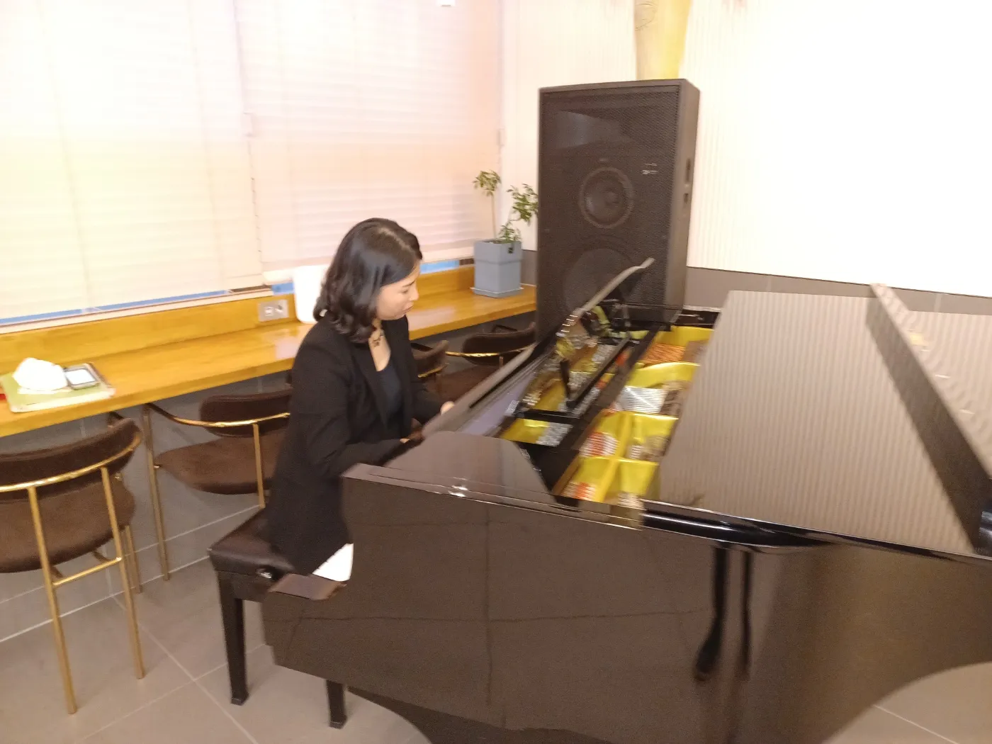 이미지 4