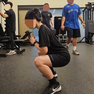 스쿼트 자세 교정
