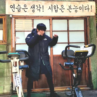 국내 스포츠 브랜드 밸롭 셀럽협찬 마케팅