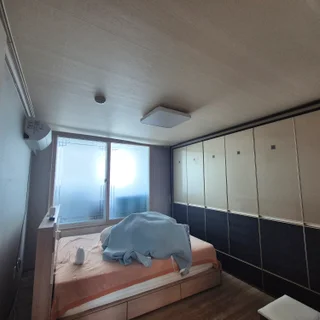 가구 있는 공간도 문제없이! 벽면 복원부터 장판 교체까지 완벽 도배 시공