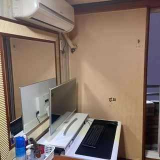 전주 중화산동 숙박업소 벽걸이에어컨 청소 현장 입니다.