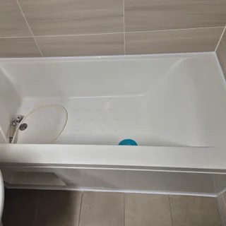부산 욕실 욕조 테두리 실리콘 재시공: 곰팡이 걱정 없는 바이오 코킹