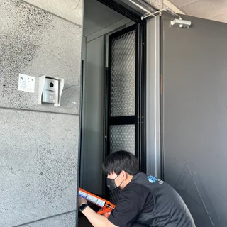 주택 현관방범방충망 설치 시공