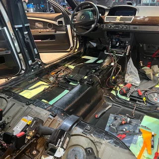 BMW 7시리즈 크레파스 냄새 제거