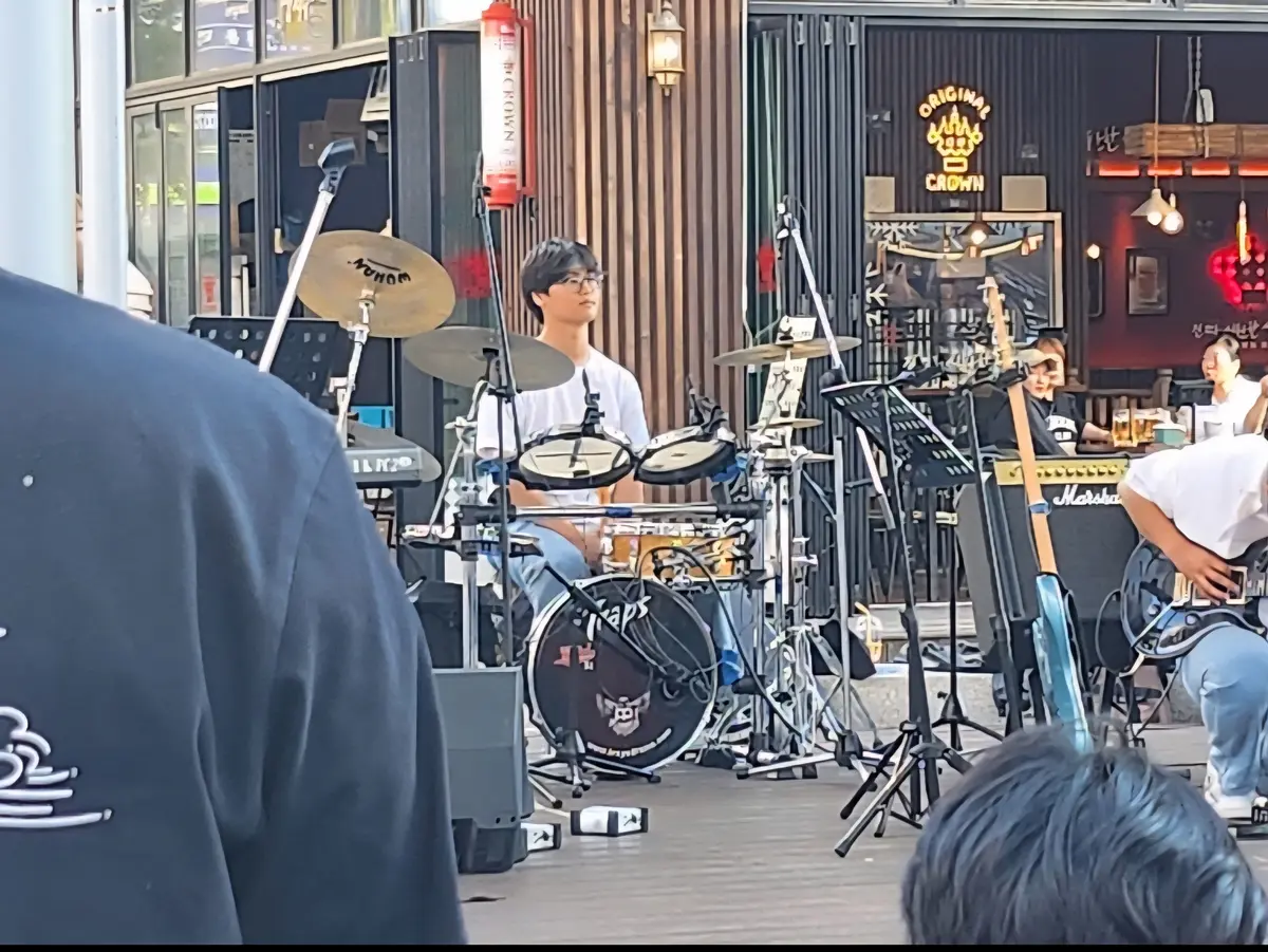 이미지 4