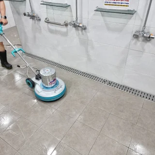 성동 열린금호 교육문화관 수영장 샤워실 바닥 논슬립