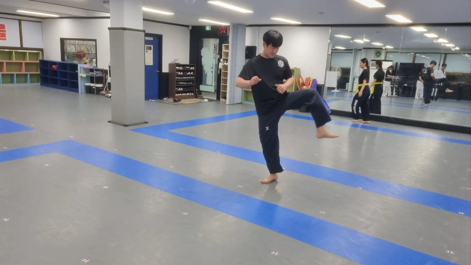 이미지 4