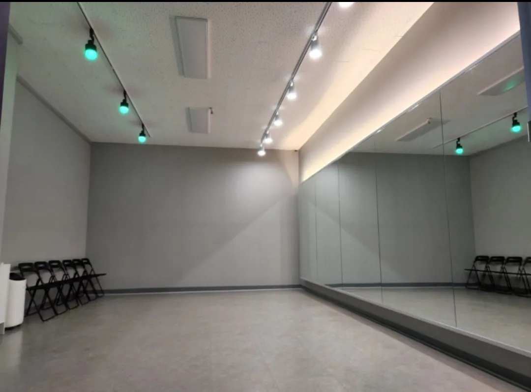 댄스연습실; 모어댄스튜디오 / 공간과 창의 - 숨고, 숨은고수 댄스연습실; 모어댄스튜디오