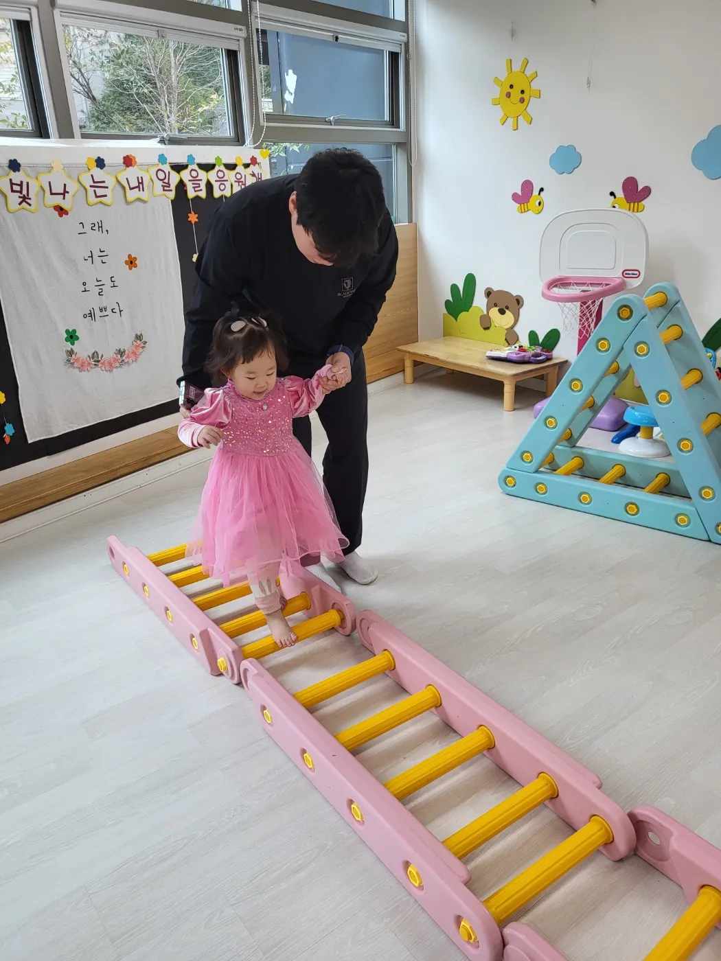 이미지 4