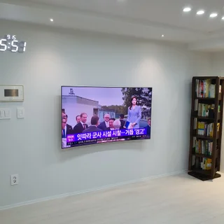 벽걸이TV 및 LED 시계 시공