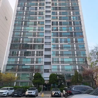 분당 탑마을 선경아파트, 촘촘방충망 교체로 쾌적한 여름 준비 완료!
