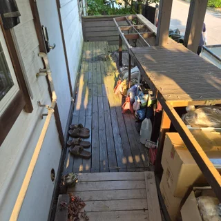 기존 나무펜스 철거 후 사이딩 /폴리카보네이트 지붕시공