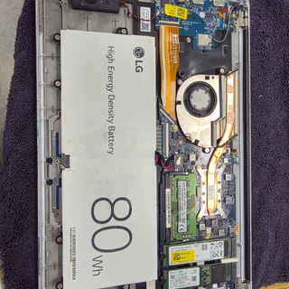 커피 침수 LG 노트북, 정밀 클리닝으로 1시간 40분 만에 완벽 복구!