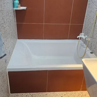 욕조 철거 후 시공