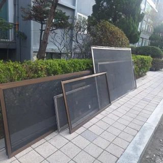 분당 탑마을 선경아파트, 촘촘방충망 교체로 쾌적한 여름 준비 완료!