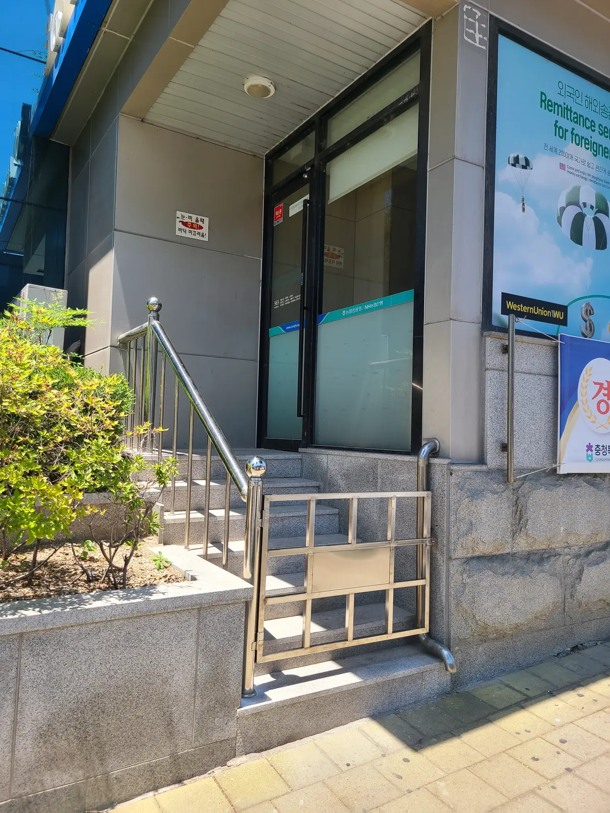 이미지 4