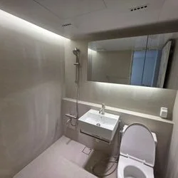 욕실 하자보수 한쪽 벽면 포인트 타일로 리모델링 효과