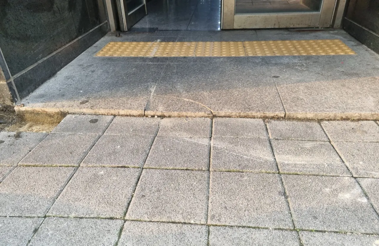 이미지 6
