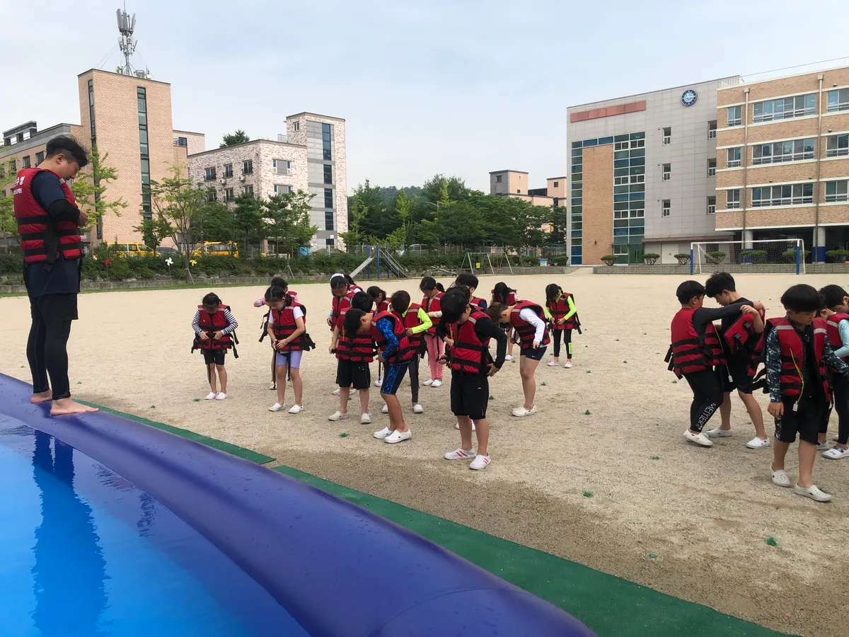 이미지 4