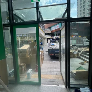 수원 상가청소, 외부유리부터 주방까지 완벽 클리닝으로 새 단장!