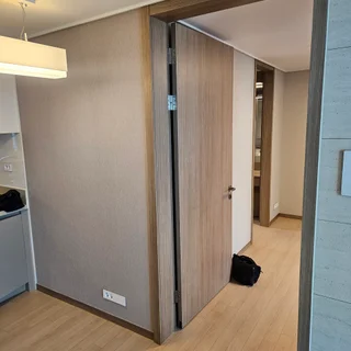 어둡던 공간에 빛을, 영림 PS130 필름으로 완성한 따뜻한 집