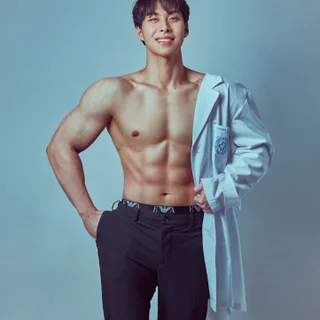 직업을 나타내는 유니크한 바디프로필 준비