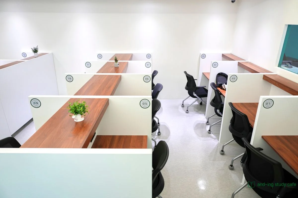 앤딩 스터디카페 다산점 / 김성민 - 숨고, 숨은고수 앤딩 스터디카페 다산점