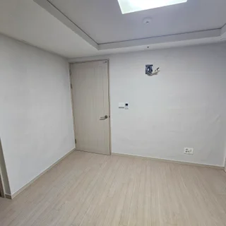 세종 가락마을 10단지 안방 및 드레스룸 벽면 도배